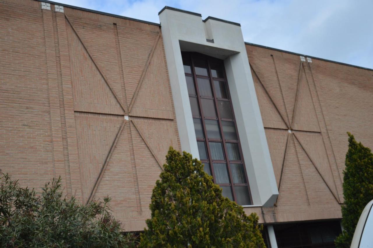 Hotel Domus Achille Fosco Ciampino Exterior foto