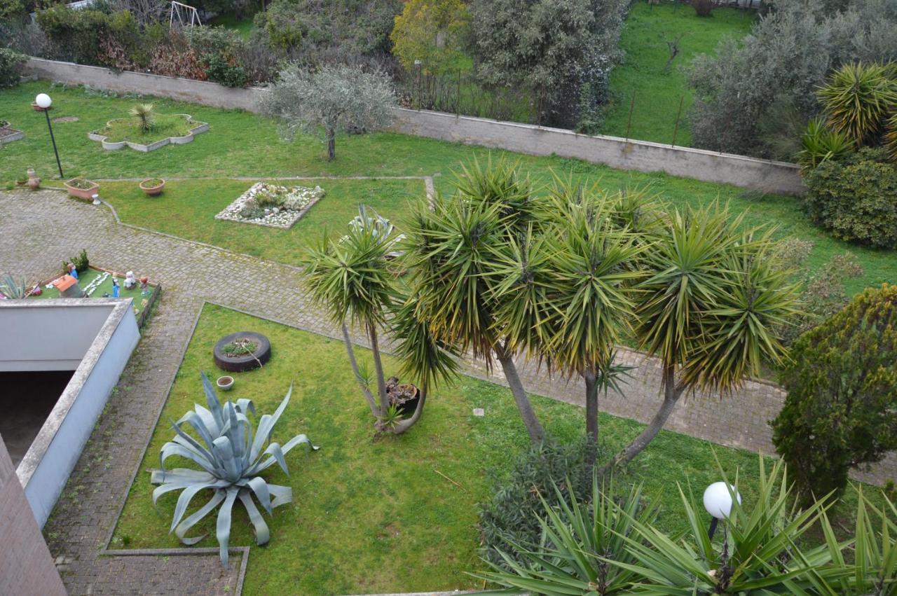 Hotel Domus Achille Fosco Ciampino Exterior foto