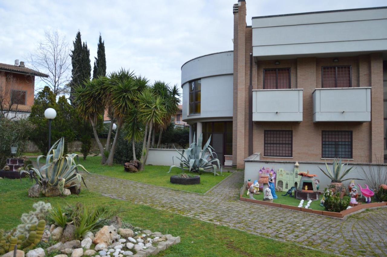 Hotel Domus Achille Fosco Ciampino Exterior foto